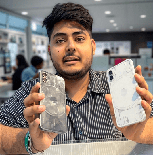 Mohit Arora at Ministry of Mobiles Store